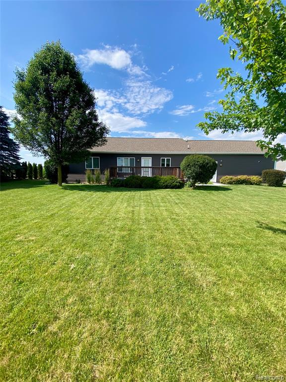 7758 DRAKESHIRE BLVD, Almont, MI 48003 — Photo 15