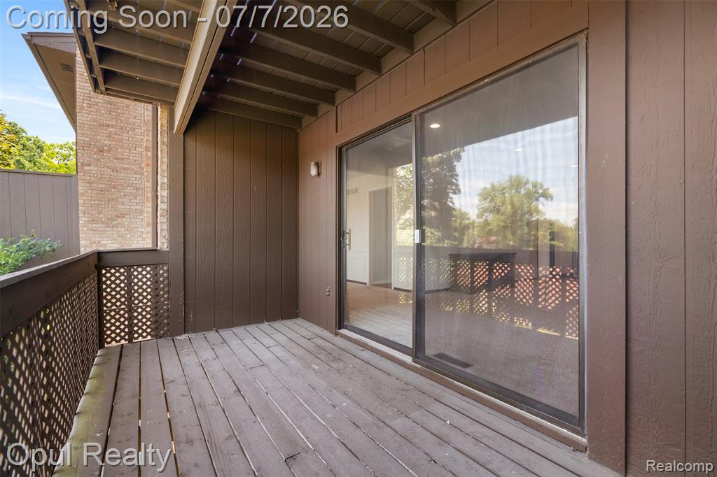3961 Chablis Street, West Bloomfield, MI 48323 — Photo 10