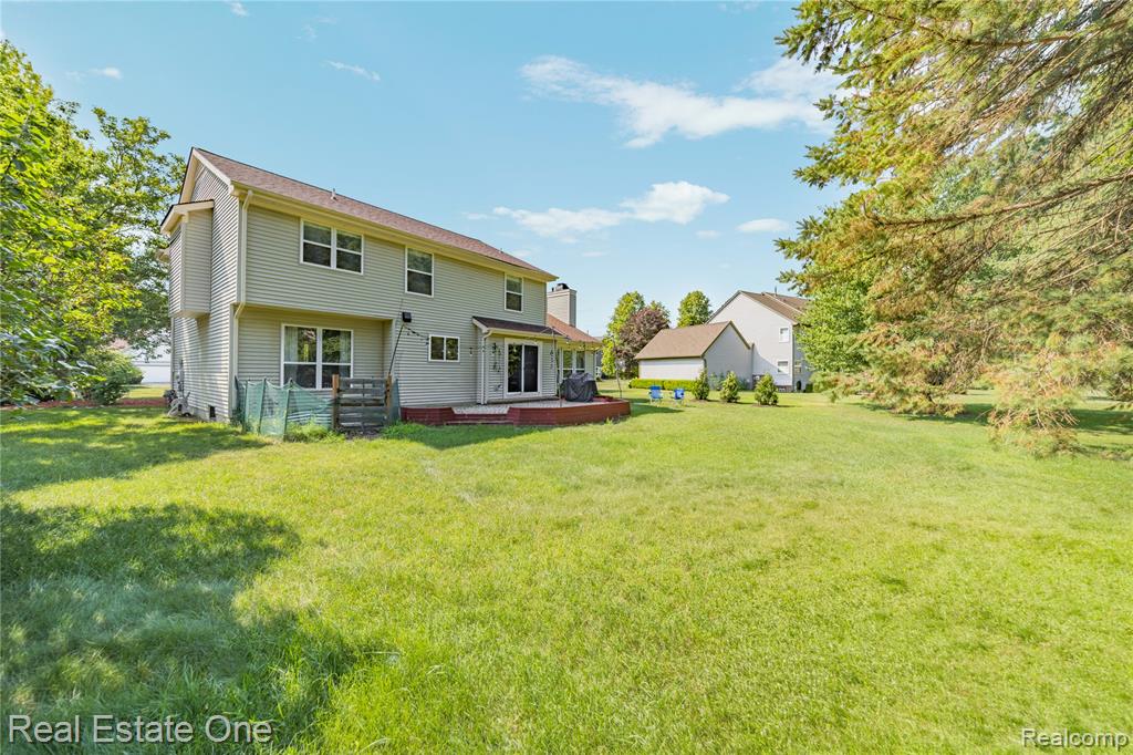7570 Greenway Lane, West Bloomfield, MI 48324 — Photo 70