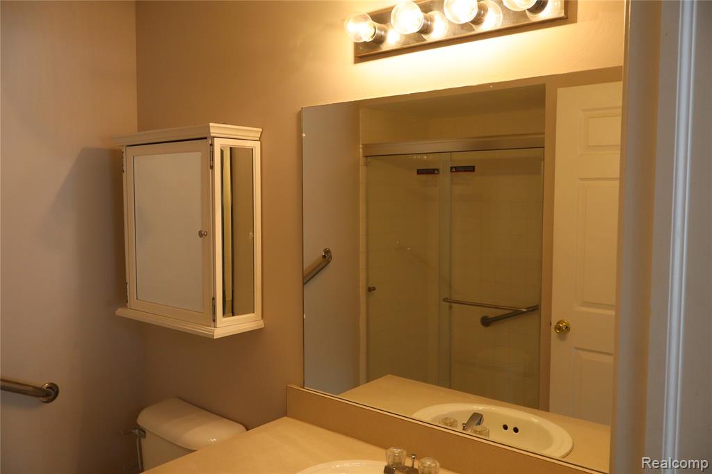 44982 Marigold Drive, Sterling Heights, MI 48314 — Photo 23
