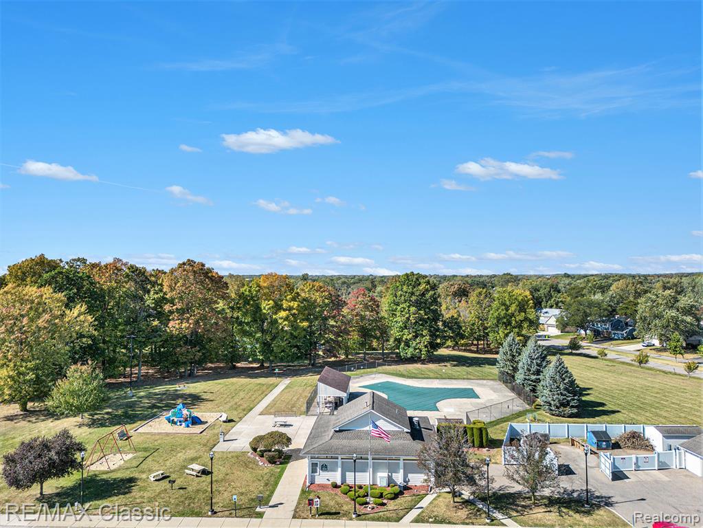 39527 Village Wood Road, Novi, MI — Photo 18