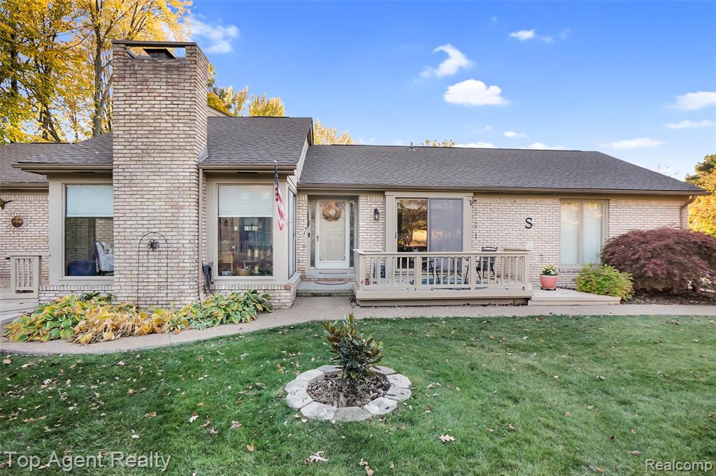 43058 W Kirkwood Drive, Clinton Twp, MI 48038 — Photo 4
