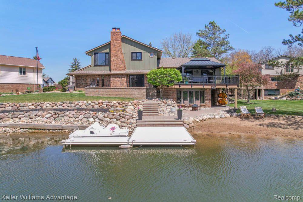 5105 Beachwood Court, Commerce Twp, MI 48382 — Photo 5