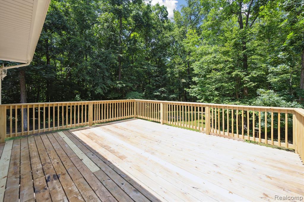 5849 Whispering Oaks Drive, Howell, MI 48855 — Photo 38