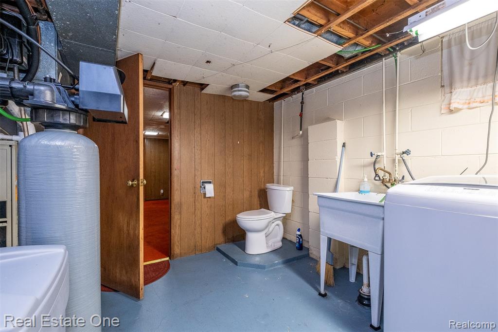 4217 Carmanwood Drive, Flint, MI 48507 — Photo 32