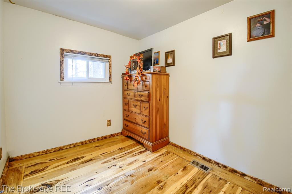 5079 JEFFERSON Road, North Branch, MI 48461 — Photo 17