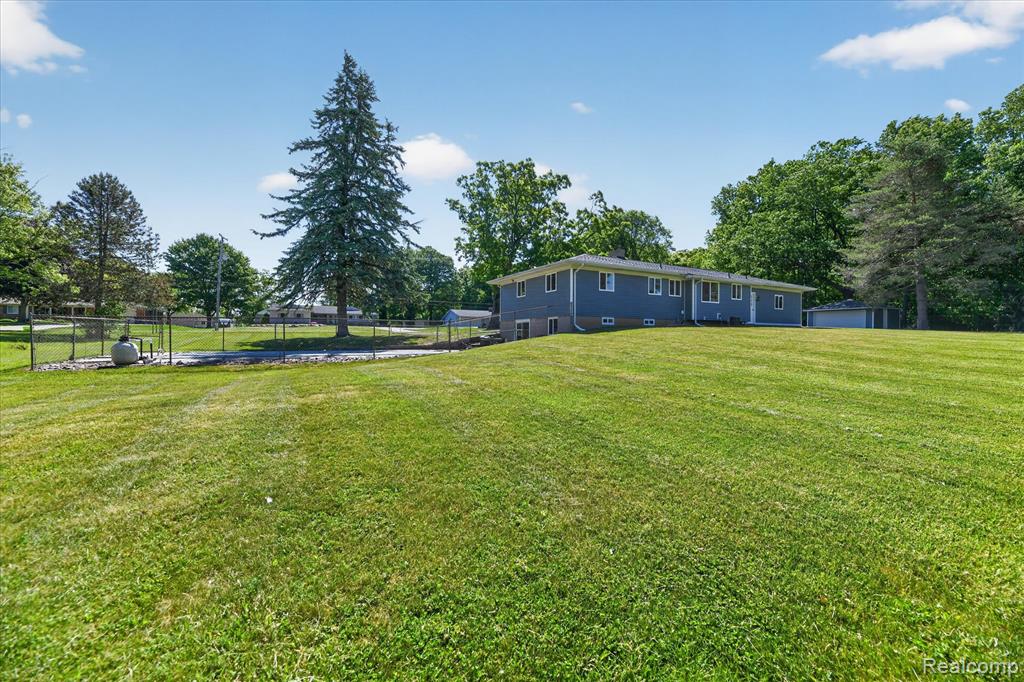 2250 Montague Road, Davison, MI 48423 — Photo 38