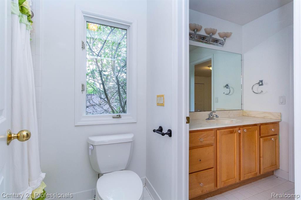 685 Dornoch Drive, Ann Arbor, MI 48103 — Photo 32