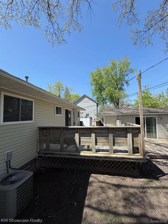 7218 Garvin Terrace, Waterford, MI 48329 — Photo 41