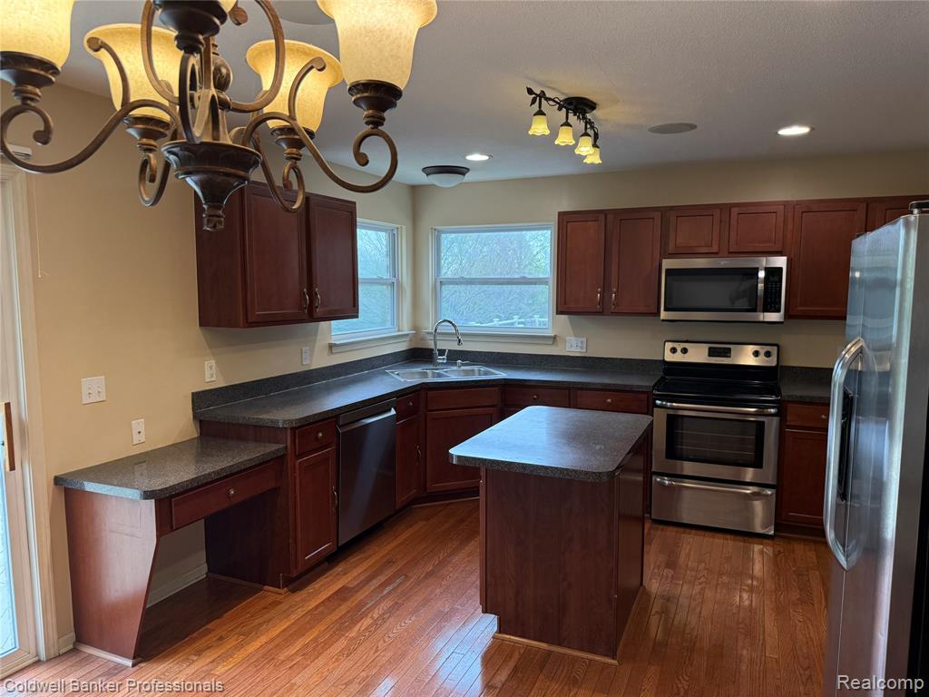 49554 GLACIER S, Northville, MI — Photo 2