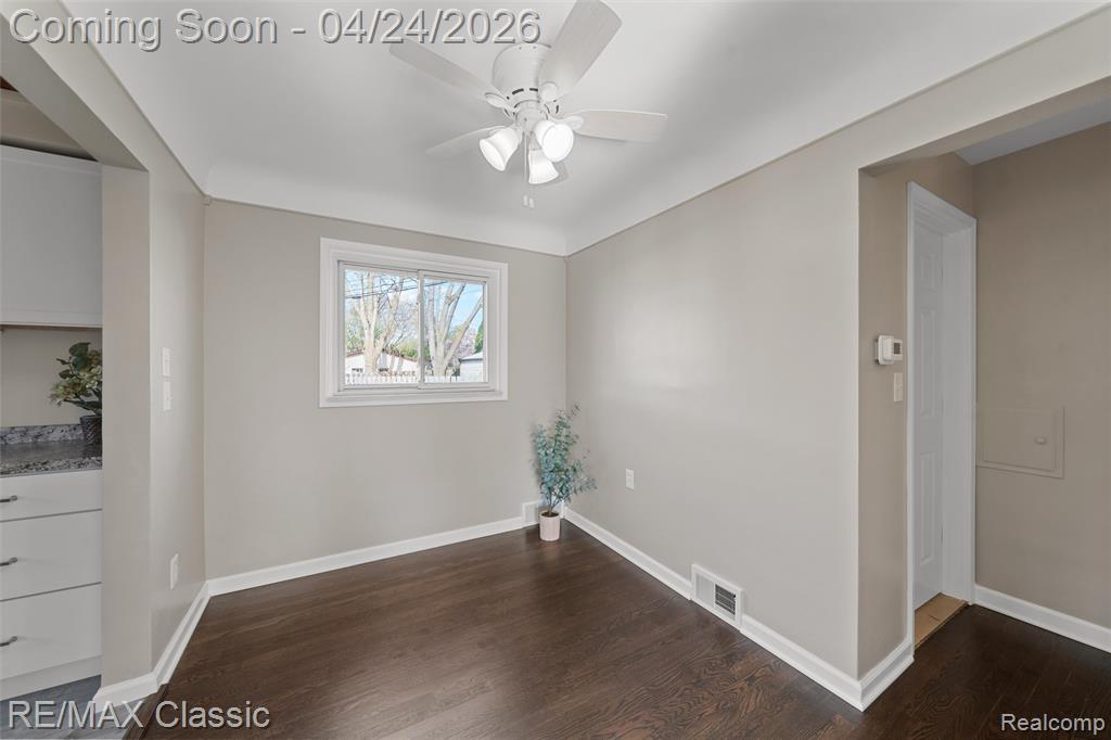 6647 Arcola Street, Garden City, MI — Photo 14