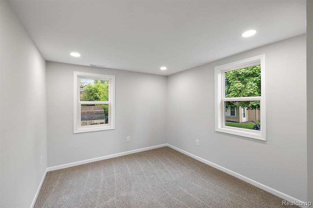 759 YOUNG Street, Pontiac, MI 48340 — Photo 13