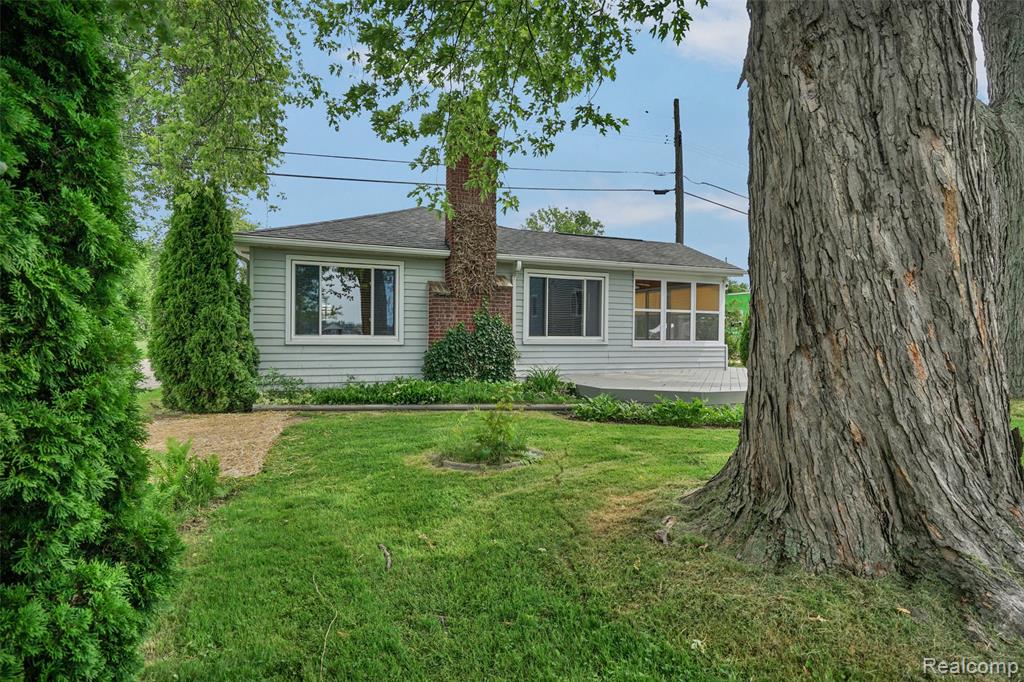 4901 Pointe Tremble Road, Algonac, MI 48001 — Photo 41