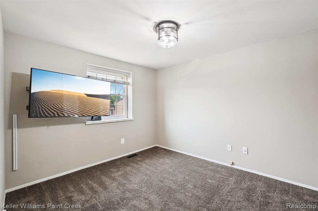 19610 Raleigh Circle N, Southfield, MI 48076 — Photo 20