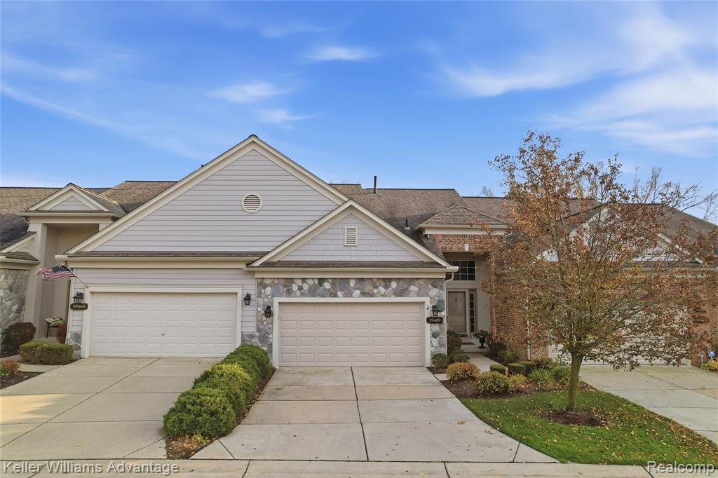 39469 Edgewater Drive, Northville, MI 48168 — Photo 31