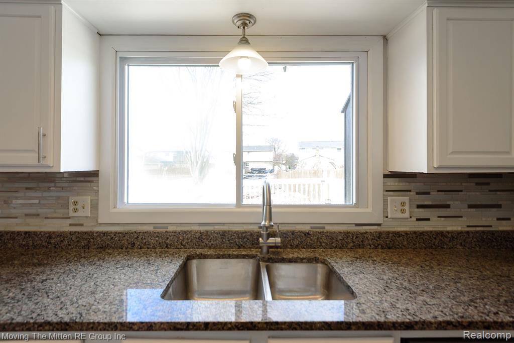 42340 OLD BRIDGE Road, Canton, MI 48188 — Photo 11