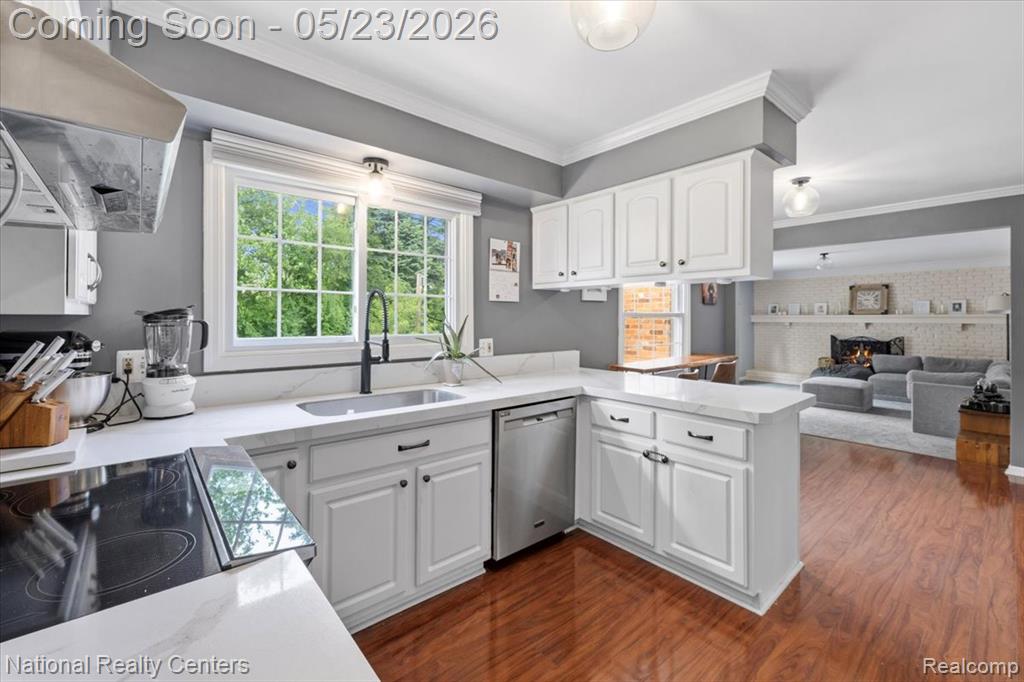 42054 Baintree Circle, Northville, MI 48168 — Photo 15