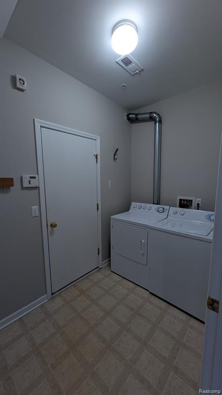 19102 ADDINGTON Drive, Commerce Twp, MI 48390 — Photo 6