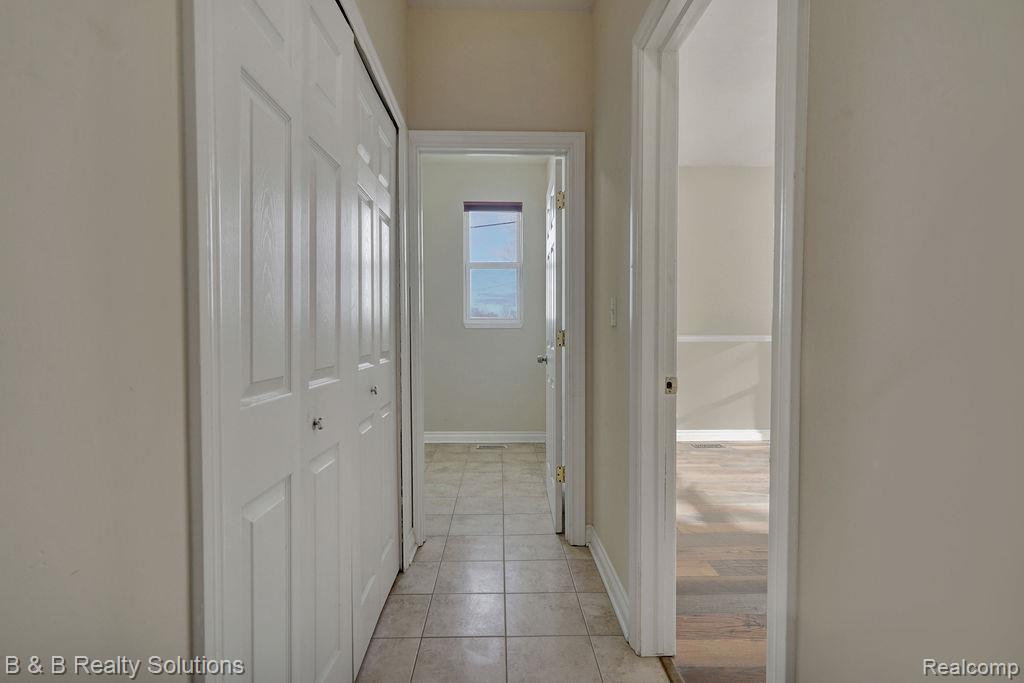 5493 King Road, China, MI — Photo 25