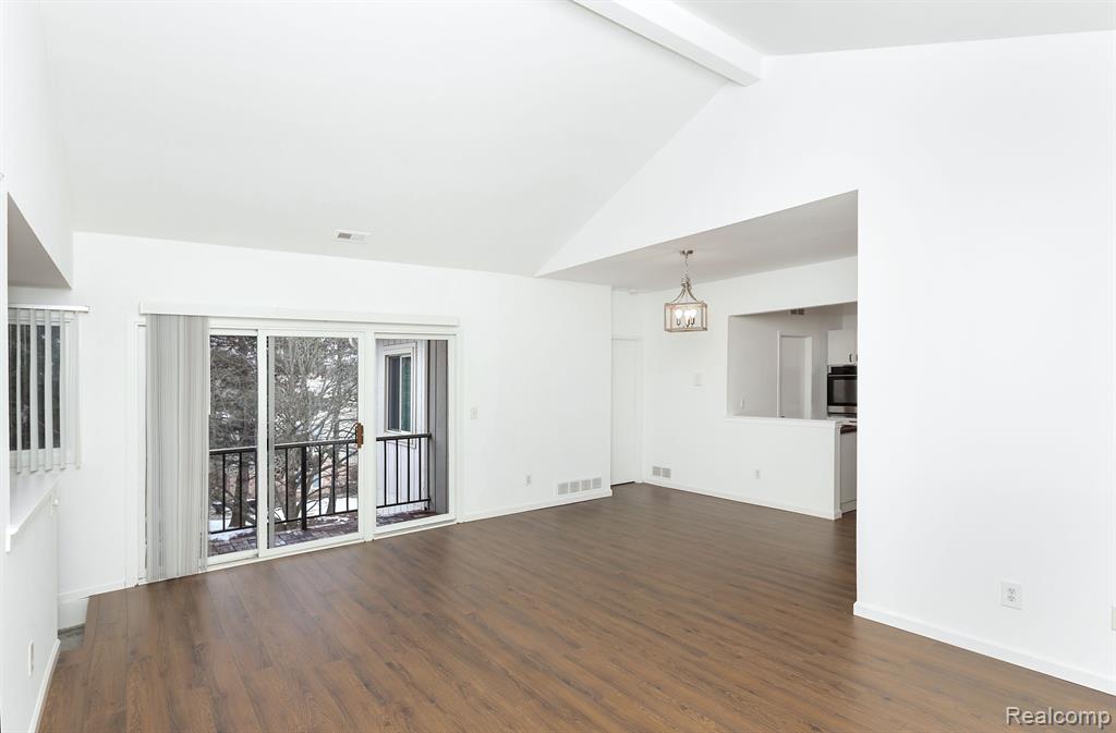 29371 LAUREL Drive, Farmington Hills, MI 48331 — Photo 5