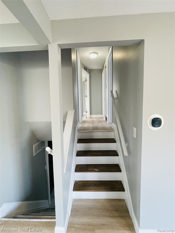 29239 Cambridge Street, Garden City, MI — Photo 20