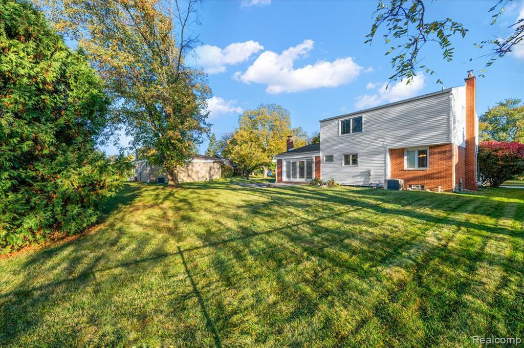 40649 Rinaldi Drive, Sterling Heights, MI 48313 — Photo 48