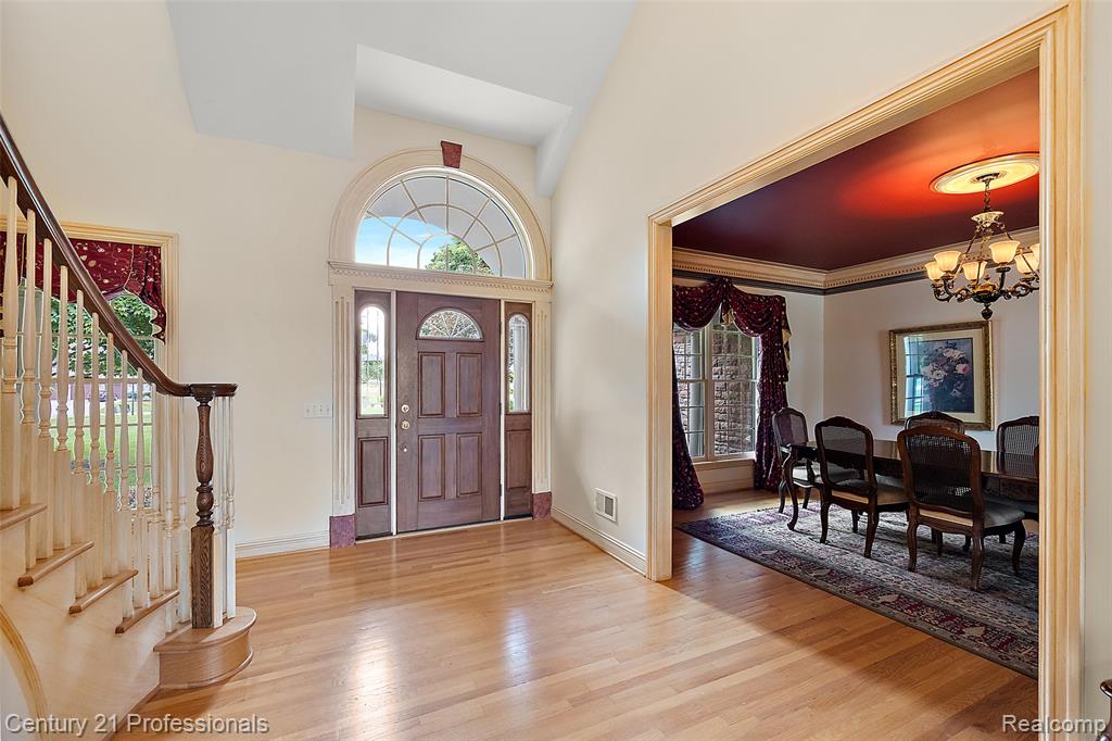 9310 Fairway Trail, Grand Blanc, MI 48439 — Photo 21