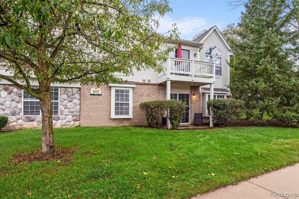 217 OAKBROOKE Drive, 2, South Lyon, MI 48178 — Photo 20