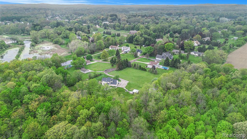 4864 COOLEY LAKE Court, Commerce Twp, MI 48382 — Photo 6