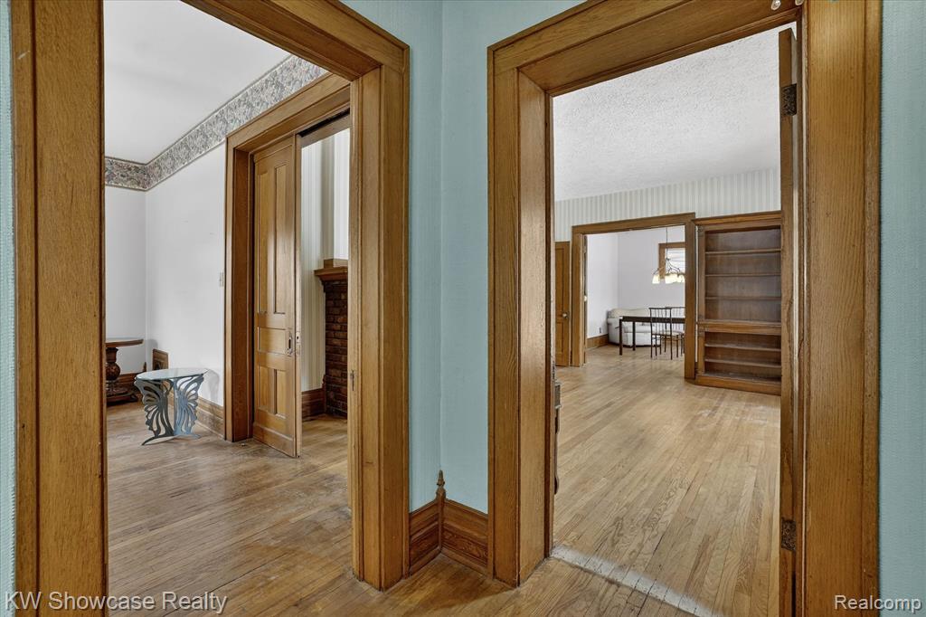 733 N Walnut Street, Lansing, MI 48906 — Photo 6