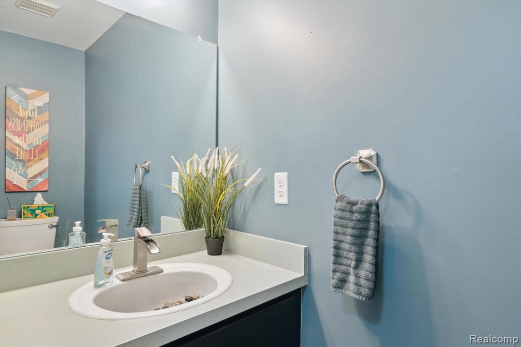 575 Thornehill Trail, Oxford, MI 48371 — Photo 20