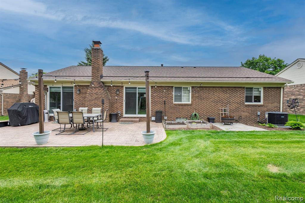 682 LOCKPORT Road, Rochester, MI 48307 — Photo 27