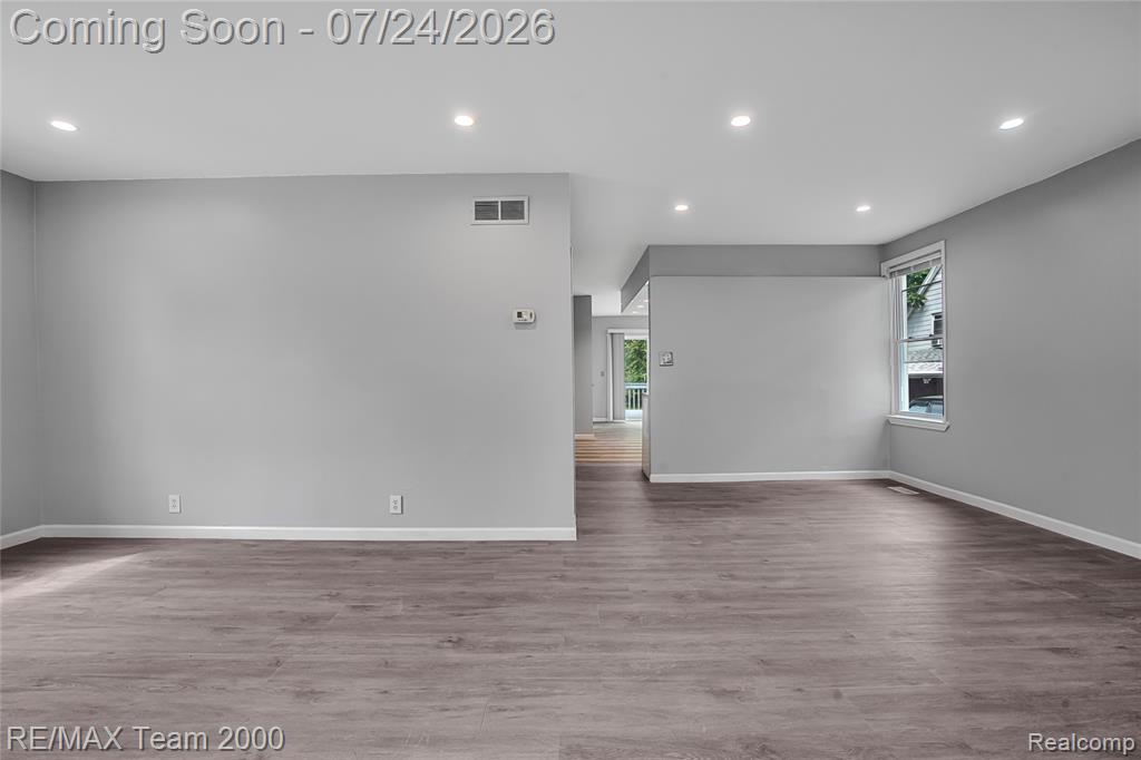 19615 Eastwood Drive, Harper Woods, MI 48225 — Photo 5