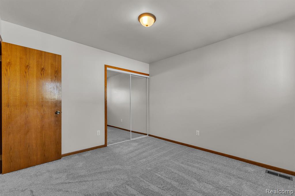 4197 Monroe Street, Dearborn Heights, MI 48125 — Photo 17