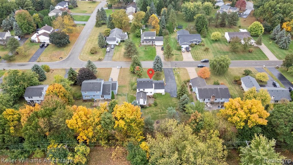 60422 Lamplighter Drive, New Hudson, MI 48165 — Photo 32