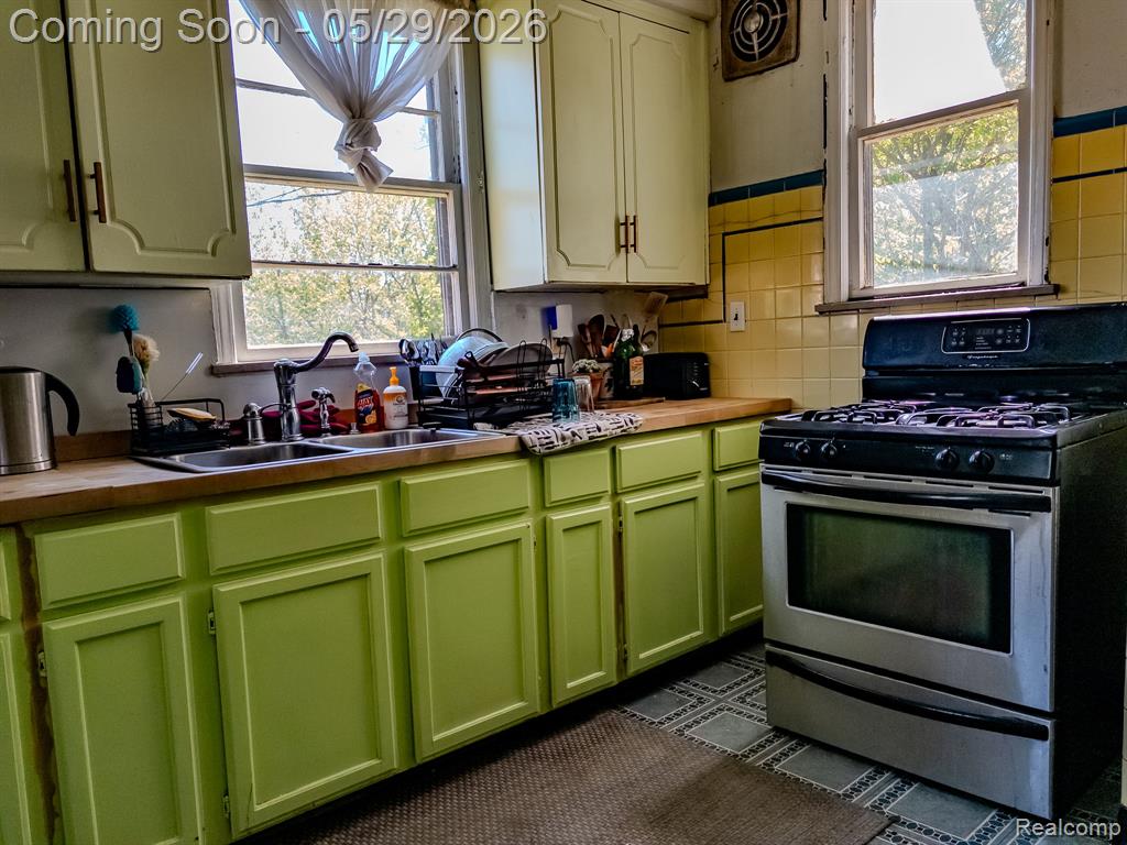 3010 Fischer Street, Detroit, MI 48214 — Photo 20