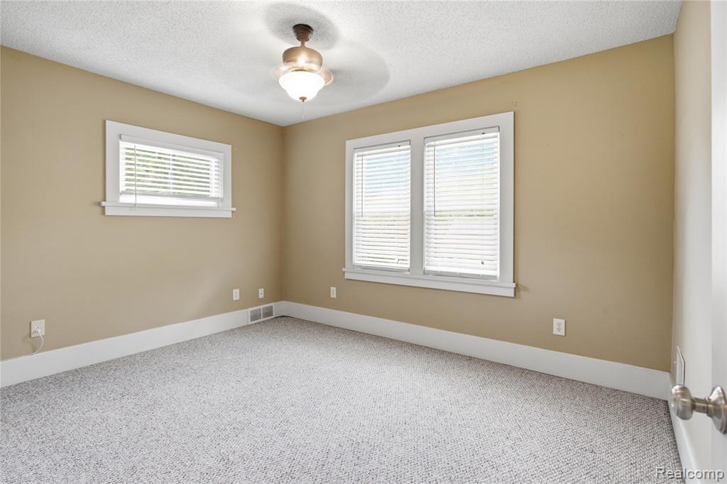 536 E Maplehurst Street, Ferndale, MI 48220 — Photo 28