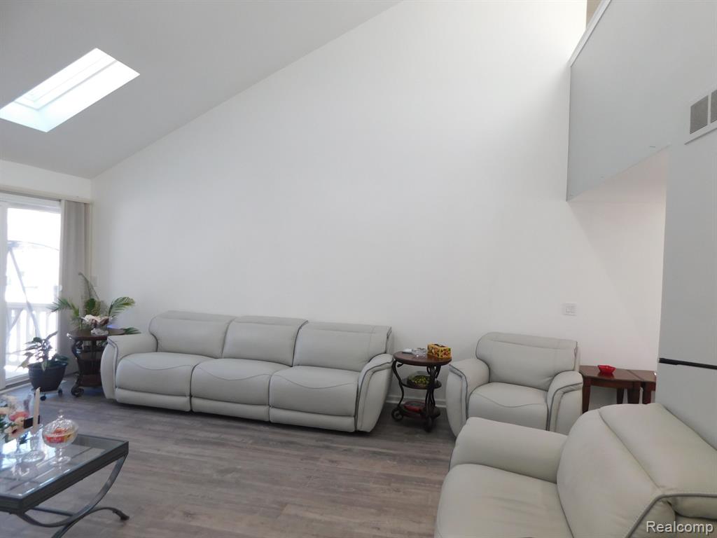 43175 W KIRKWOOD Drive, Clinton Twp, MI 48038 — Photo 13