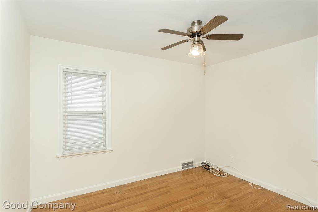 7616 Mayfair Street, Taylor, MI 48180 — Photo 15