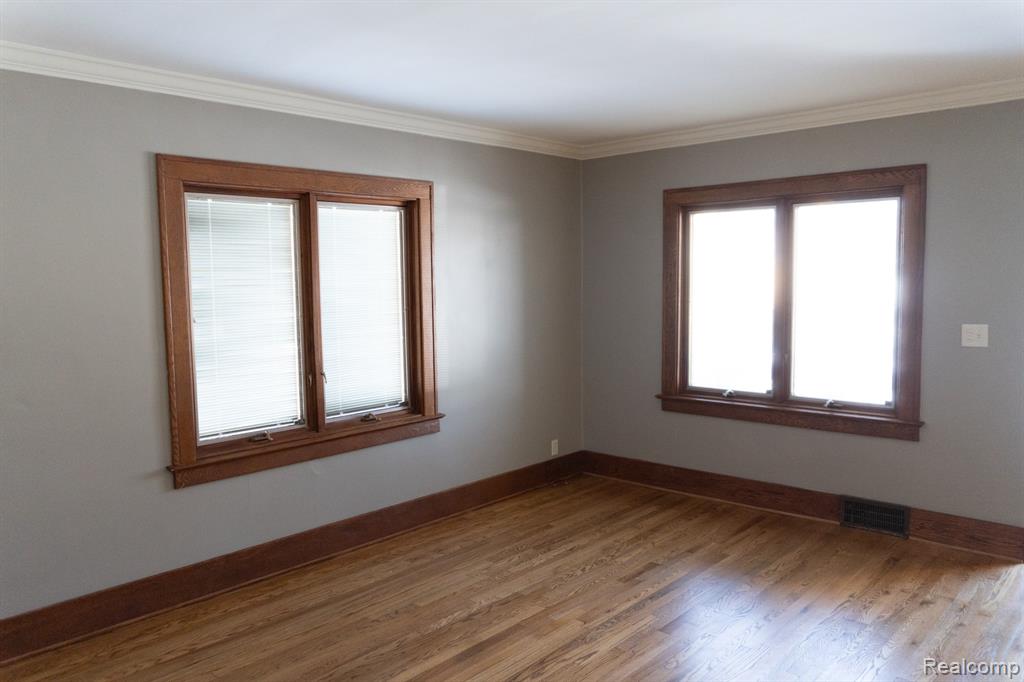 825 Frank Street, Flint, MI 48504 — Photo 11