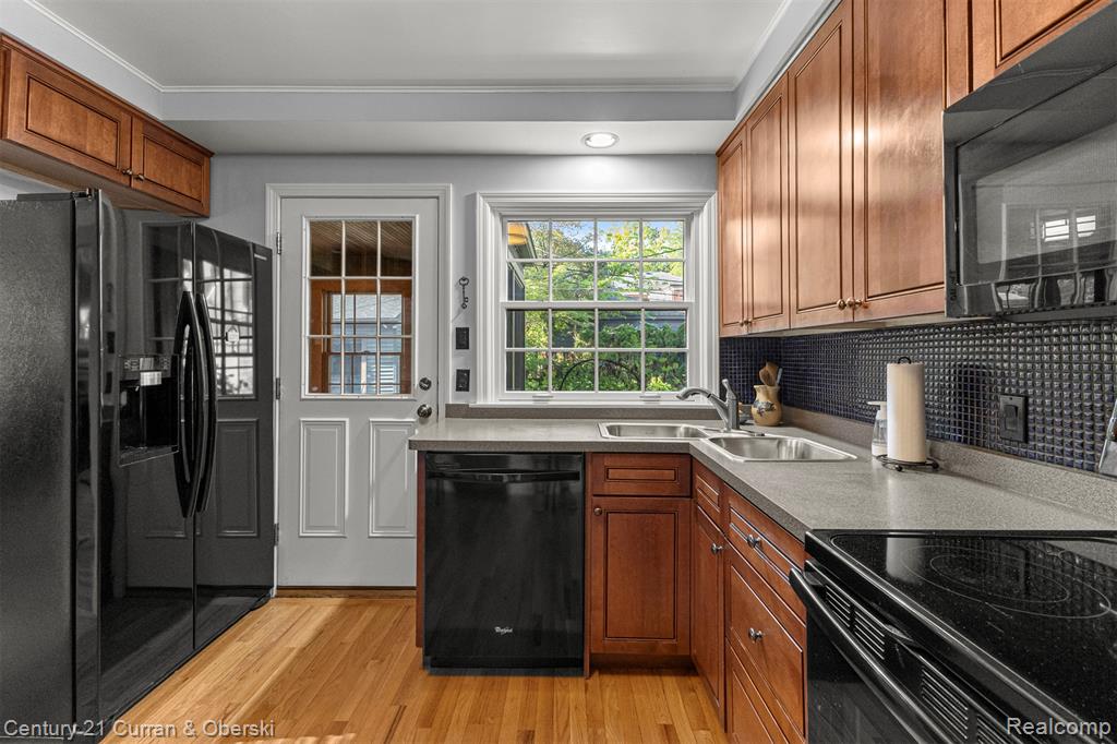830 S Lafayette St Street, Dearborn, MI 48124 — Photo 11
