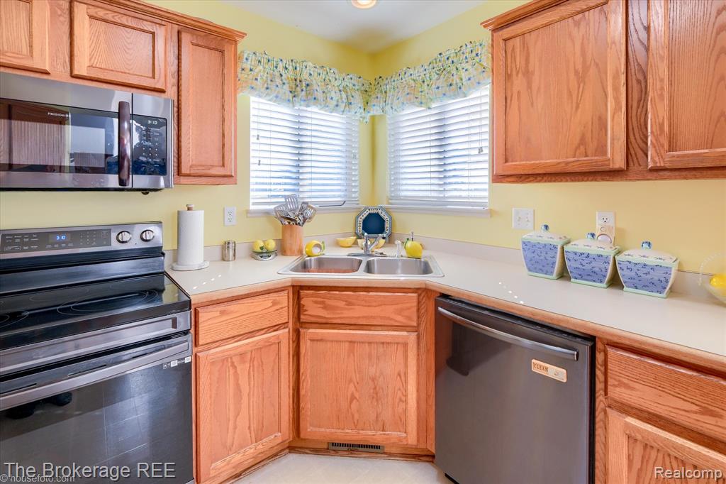 817 Star Drive, Davison, MI 48423 — Photo 14