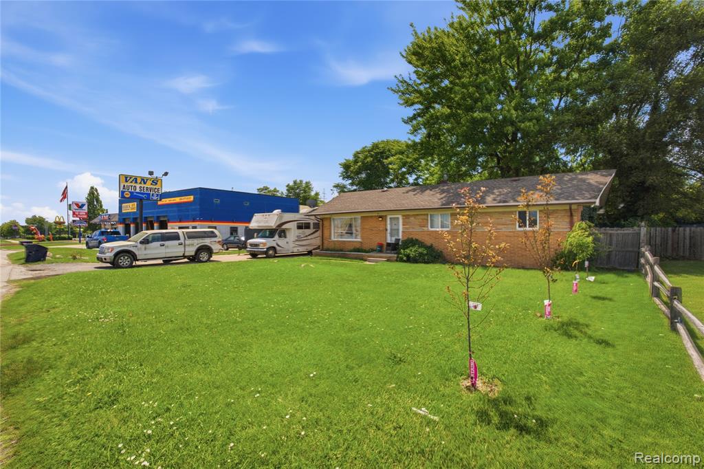 117 N Groesbeck Highway, Mount Clemens, MI 48043 — Photo 6