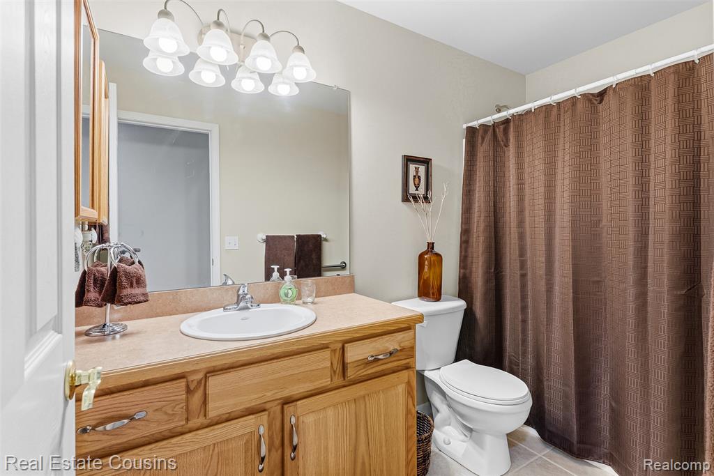 4344 Oak Tree Court, Fenton, MI 48430 — Photo 17