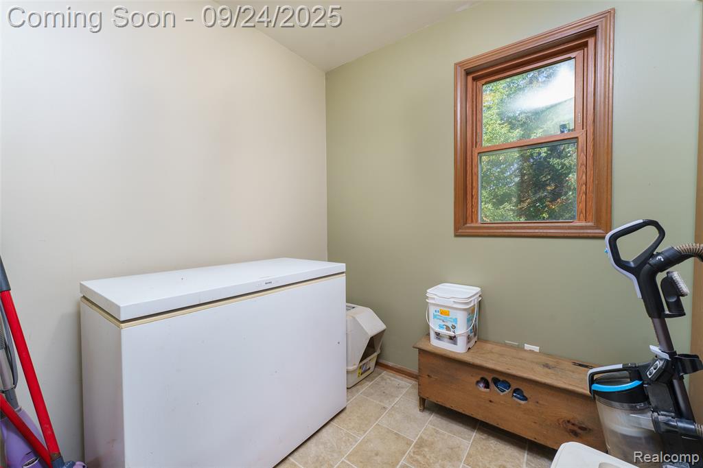 9511 W Allen Road, Fowlerville, MI 48836 — Photo 26