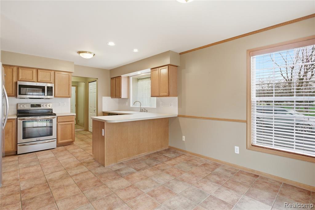 504 Overland Court, Oxford, MI 48371 — Photo 16