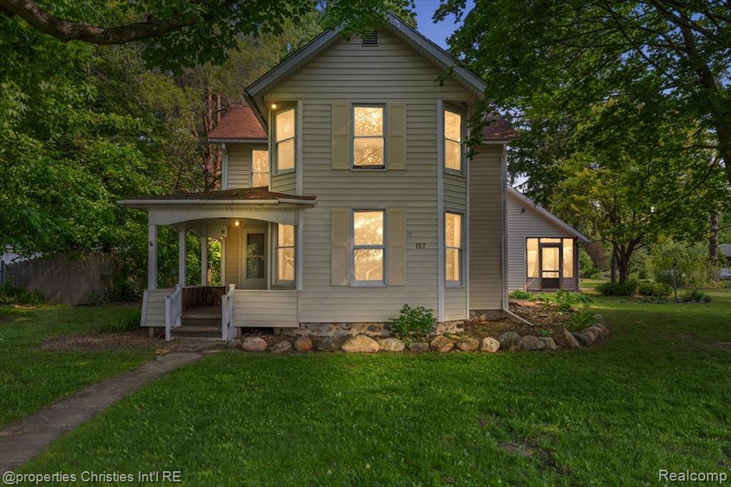 157 E Elmwood, Leonard, MI 48367 — front exterior