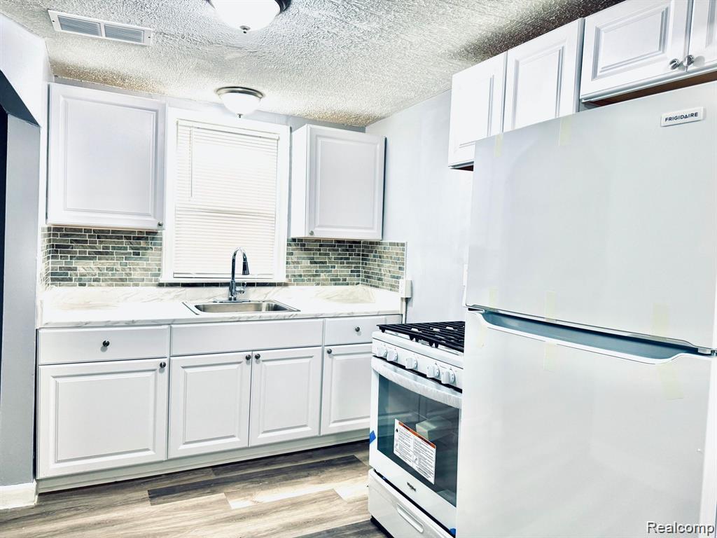 184 DICKINSON Street, Mount Clemens, MI 48043 — Photo 9
