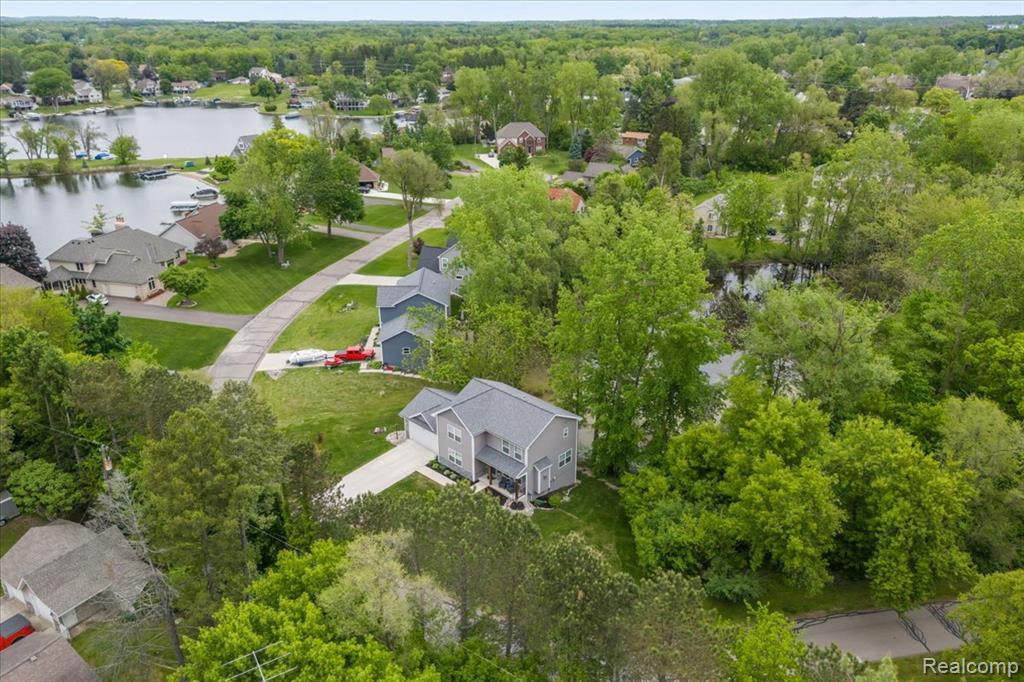 2230 Briar Ridge, Wolverine Lake, MI 48390 — Photo 38