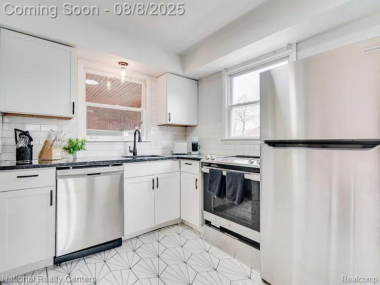 4727 Olivia Avenue, Royal Oak, MI 48073 — Photo 4